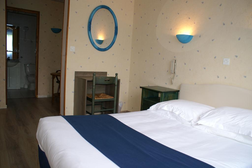 Hotel Celeste Bagnères-de-Luchon 部屋 写真