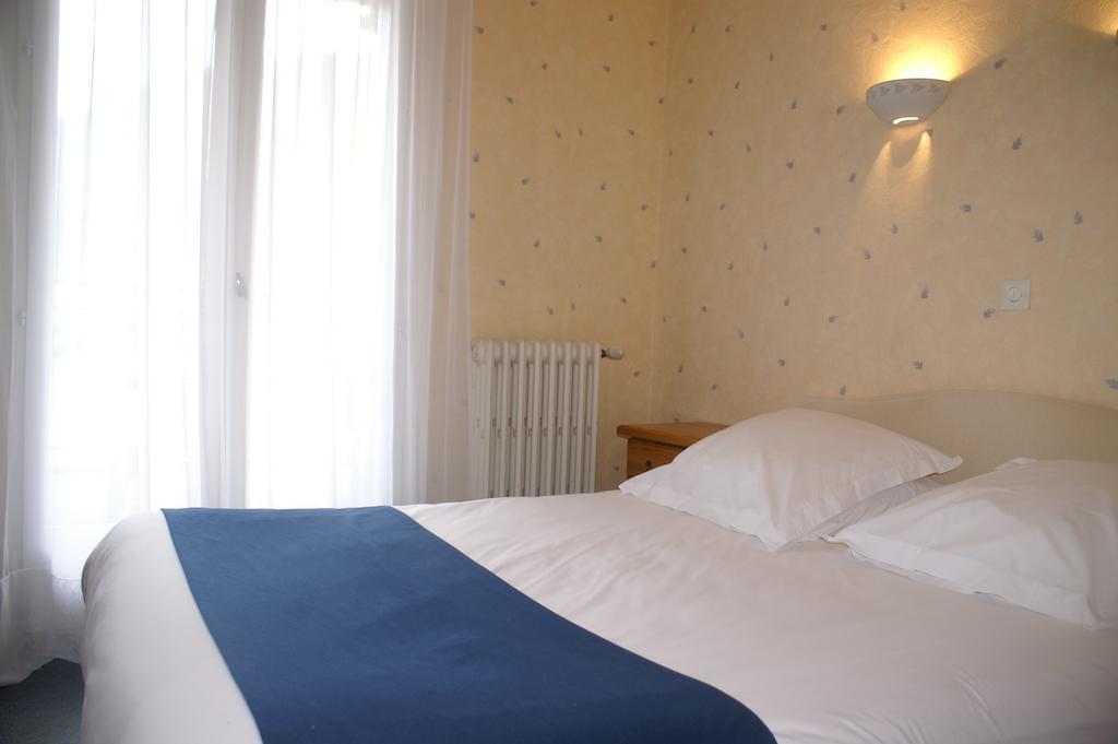 Hotel Celeste Bagnères-de-Luchon 部屋 写真