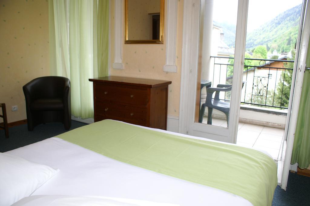 Hotel Celeste Bagnères-de-Luchon 部屋 写真
