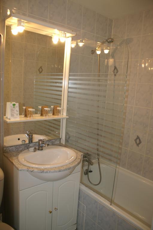 Hotel Celeste Bagnères-de-Luchon エクステリア 写真