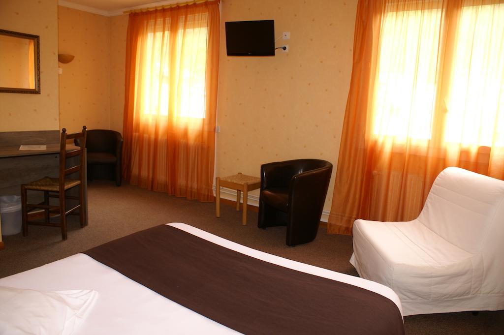 Hotel Celeste Bagnères-de-Luchon 部屋 写真
