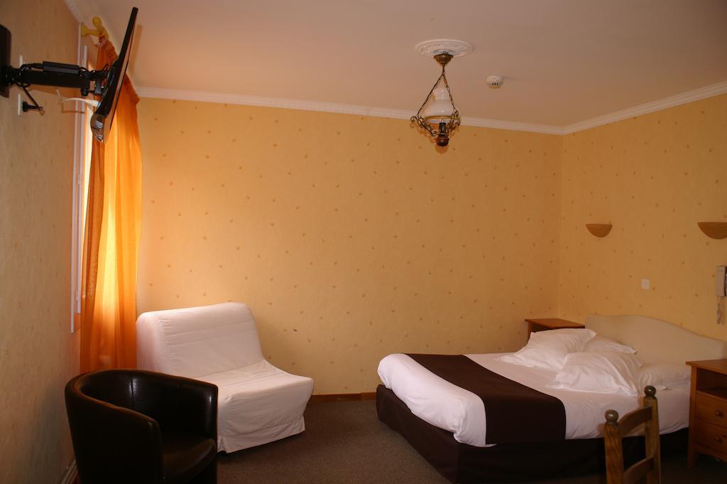 Hotel Celeste Bagnères-de-Luchon 部屋 写真